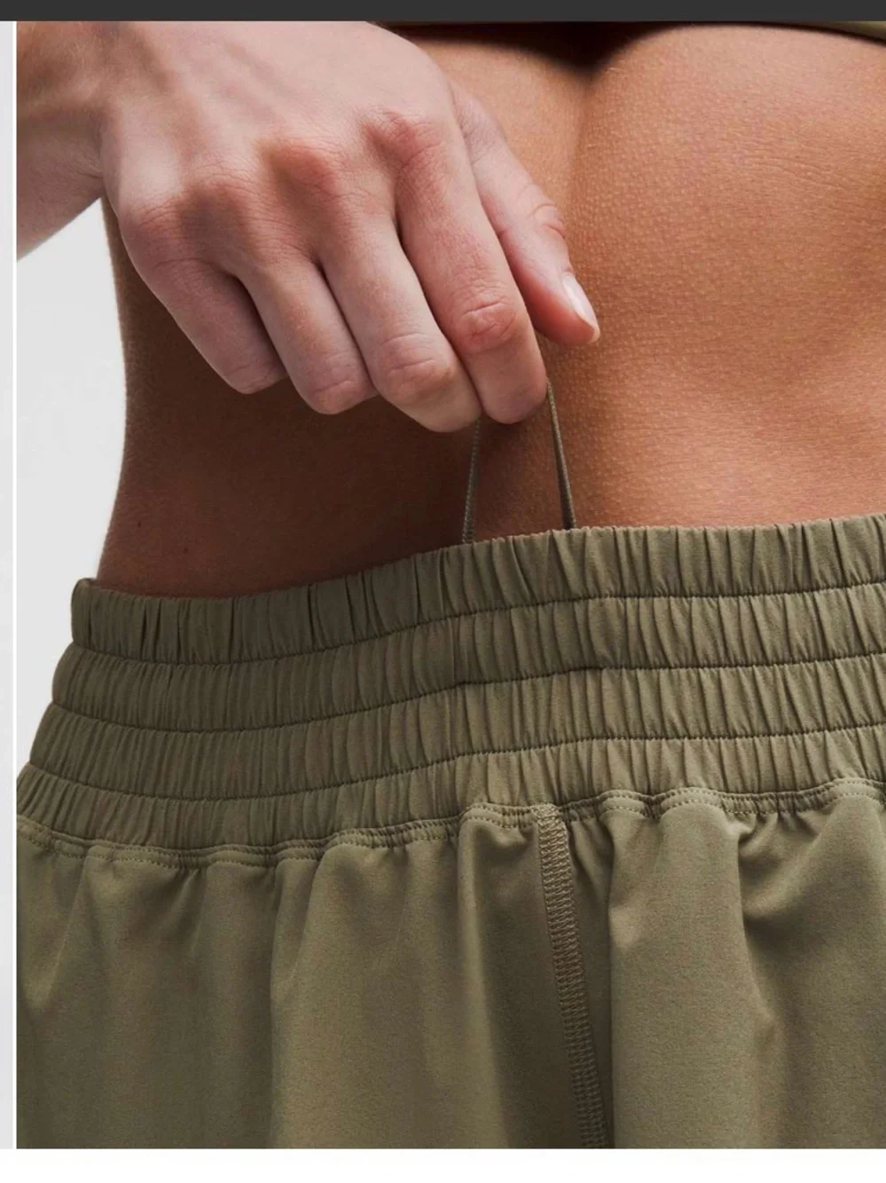 Lululemon Shake It Out High-Rise Running Short 2.5"
Bay Leaf XL - Picture 4 of 8